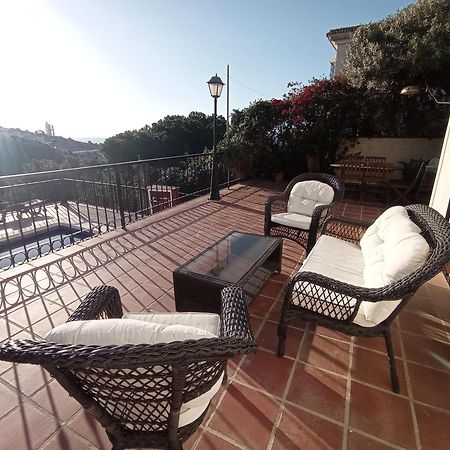 Apartamento En Villa Con Piscina Malaga Luaran gambar