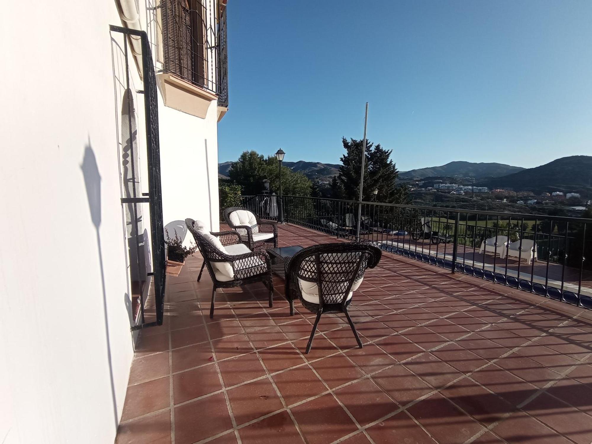 Apartamento En Villa Con Piscina Malaga Luaran gambar