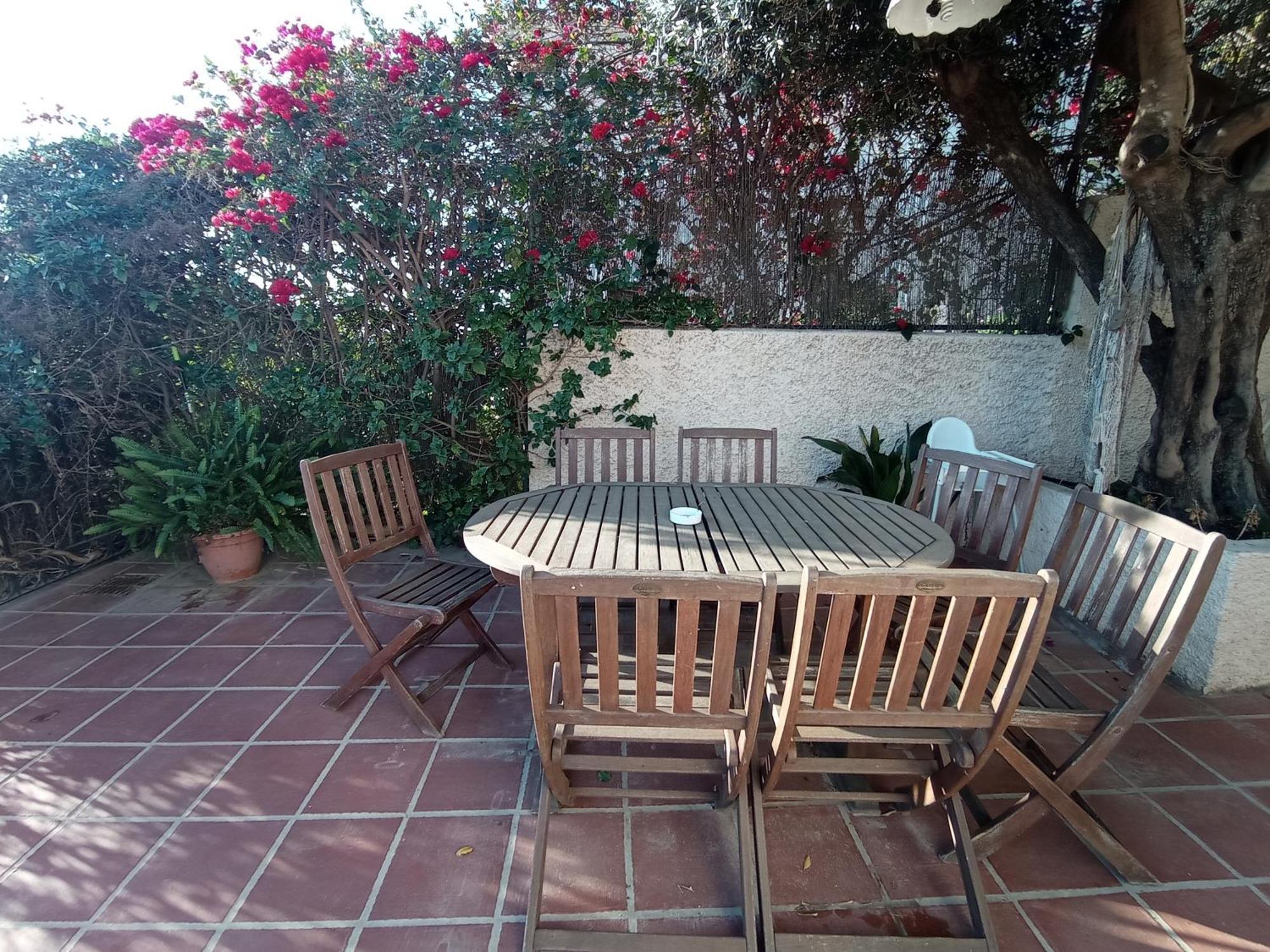 Apartamento En Villa Con Piscina Malaga Luaran gambar