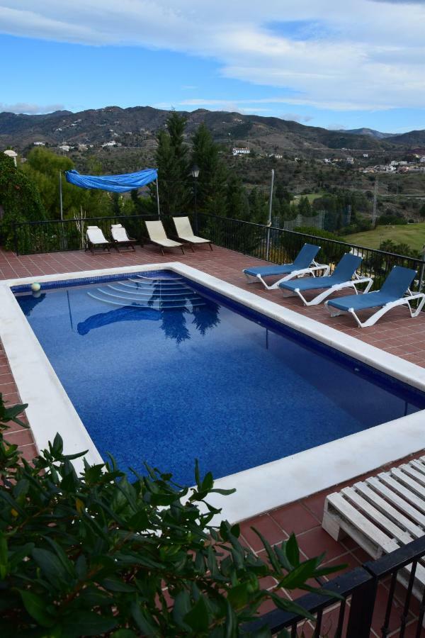 Apartamento En Villa Con Piscina Malaga Luaran gambar